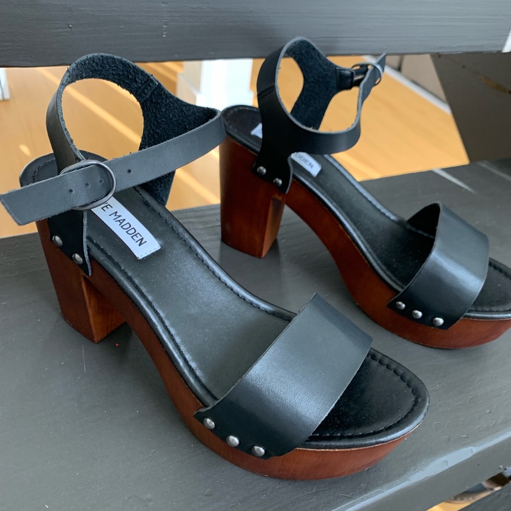 NWT Steven Madden Black Platform heels sz 8.5